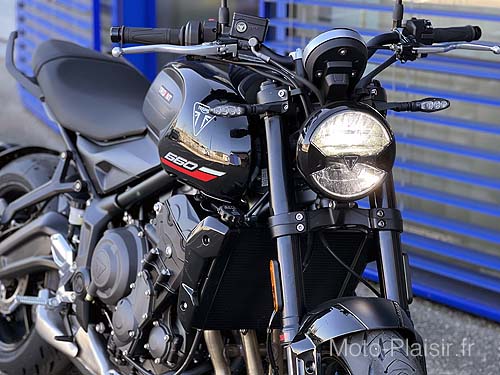 Triumph Trident 660 A2 Motorradvermietung Frankreich